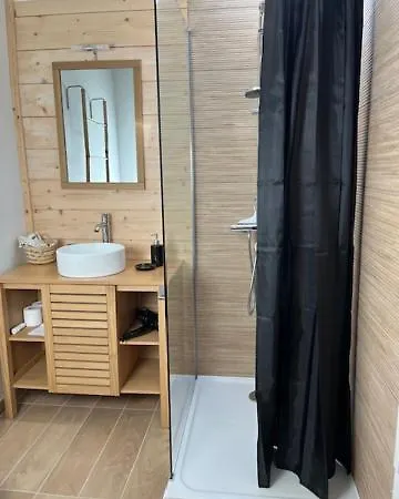La 14 Holiday home *
